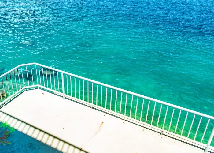 Jaynet Oceanview 3* Boljoon